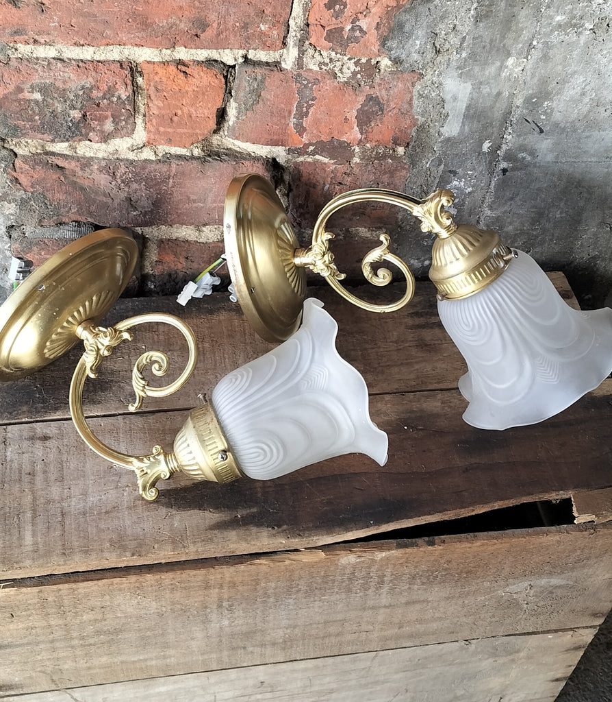 80s Wall Light Brass with Frosted Shade   WL6