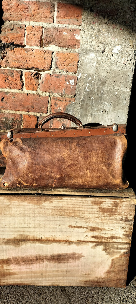 Very old Gladstone Doctors Bags  Pair                     DB4