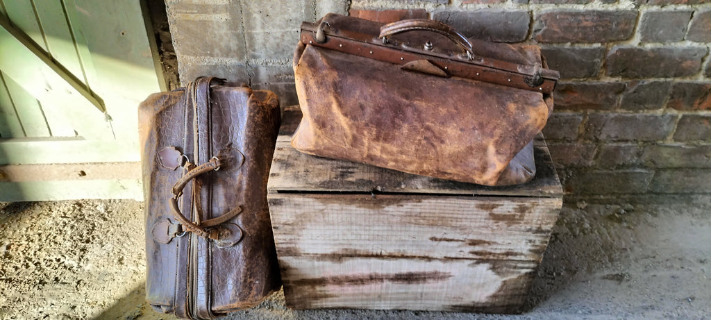 Very old Gladstone Doctors Bags  Pair                     DB4