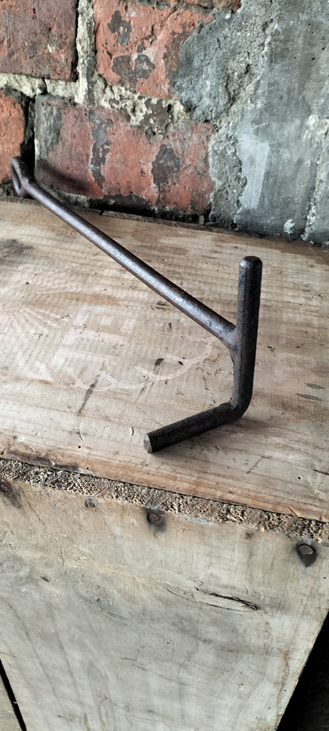 L. Branding Iron    BI7