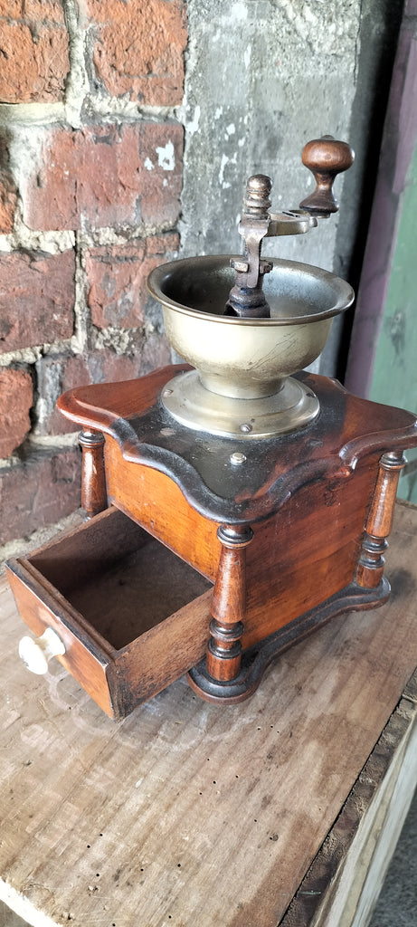 Coffee Grinder Vintage M281