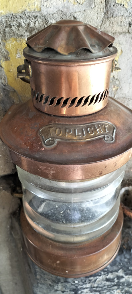 Top Light Vintage Train/Boat Lantern     P278