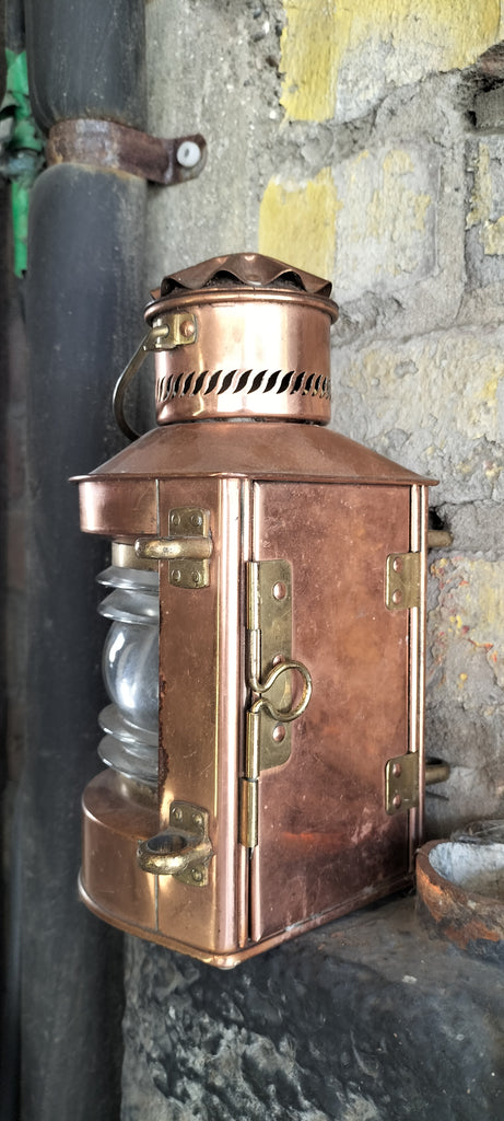 Top Light Vintage Train/Boat Lantern     P278