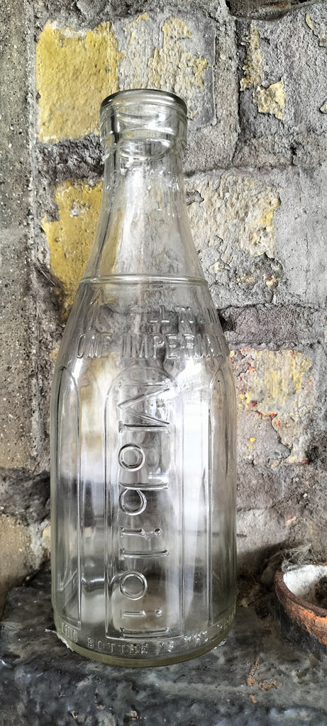 Mobiloil Bottle M244