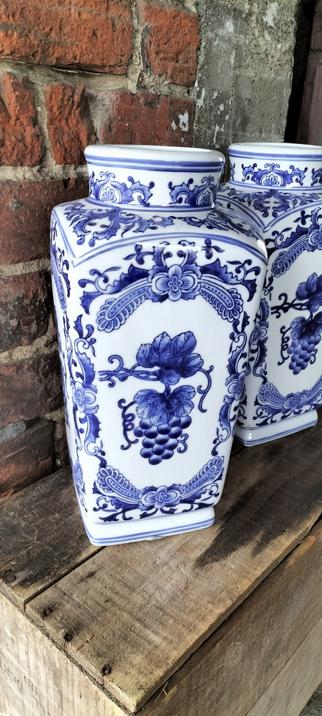 Blue and White Jars / Vases                    JV6