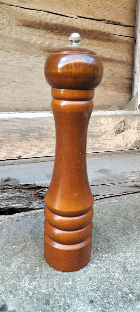 Retro Pepper Mill   Ref  Lang6