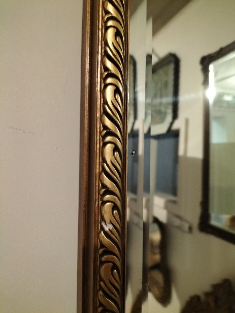 Gold Decorative Mirror. HD5